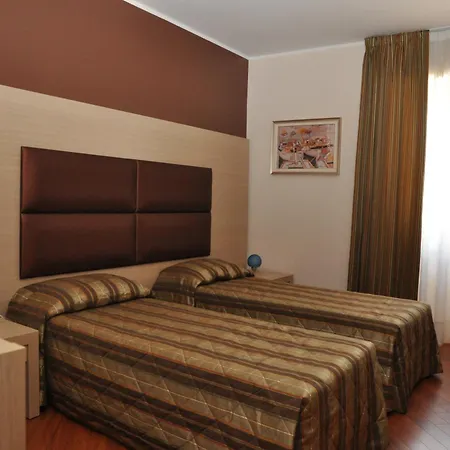 New Dulcinea Hotel *